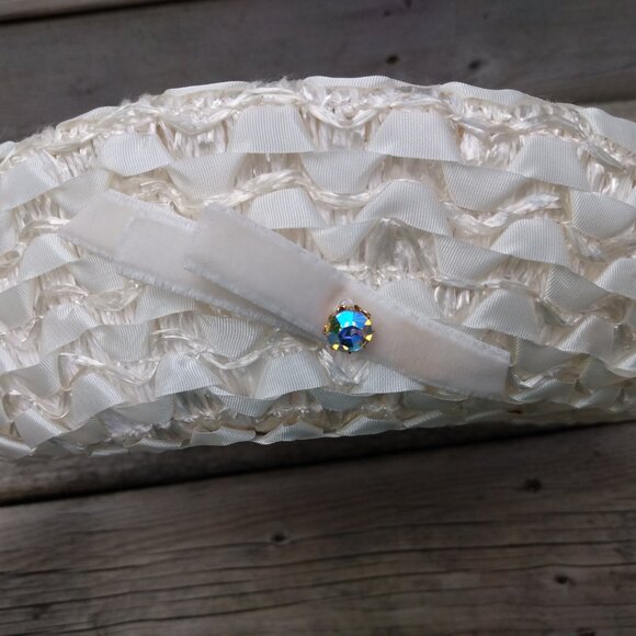 Vintage 60s White Hat Ribbon Velvet Bow Aurora Borealis - Picture 8 of 9